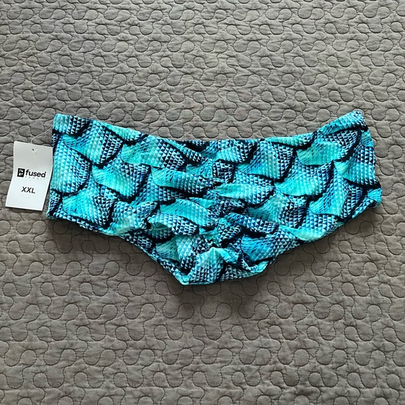 Fused Hawaii Kona XXL NWT Merlife - Picture 1 of 4